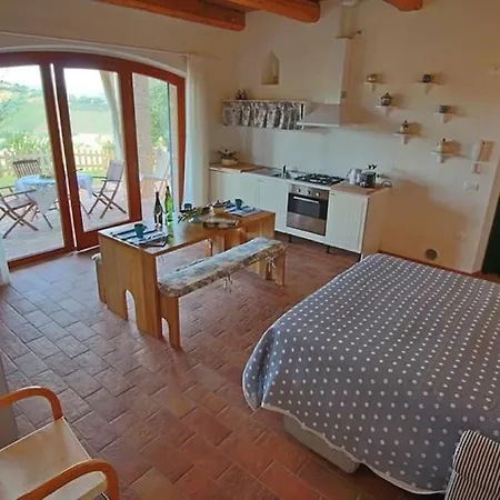 Picchio - Charming With Stunning Hill View At Casolare Il Montale Montelabbate Apartman