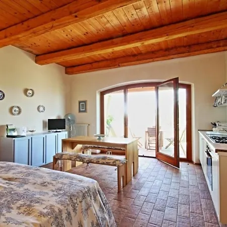 Picchio - Charming With Stunning Hill View At Casolare Il Montale Montelabbate Apartman *